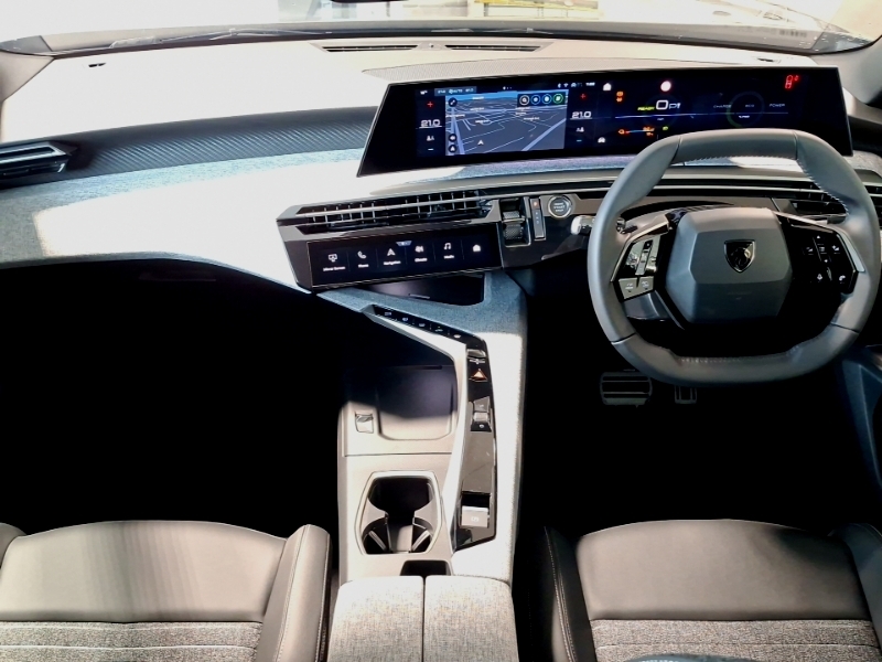 Peugeot 3008 157Kw Allure 73Kwh SD26XFT Grey #3