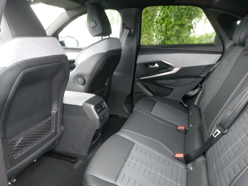 Peugeot 3008 157Kw Gt 73Kwh Grey #6