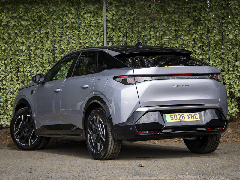 Peugeot 3008 157Kw Gt 73Kwh Grey #2
