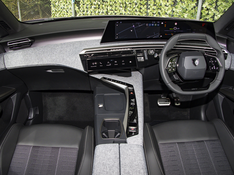 Peugeot 3008 157Kw Gt 73Kwh Grey #5