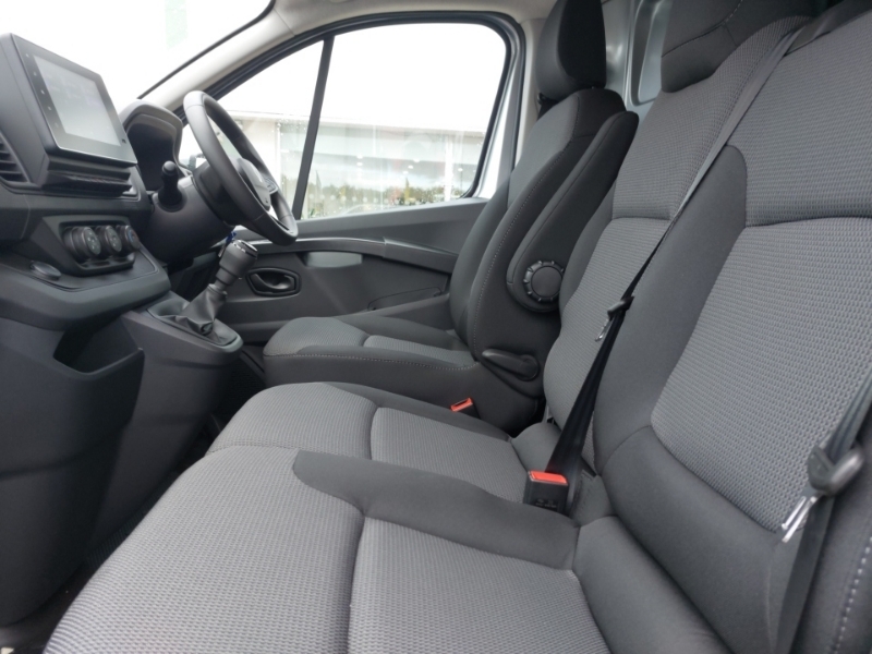 Renault Trafic Ll30 Blue Dci 130 Advance Safety Van Grey #5