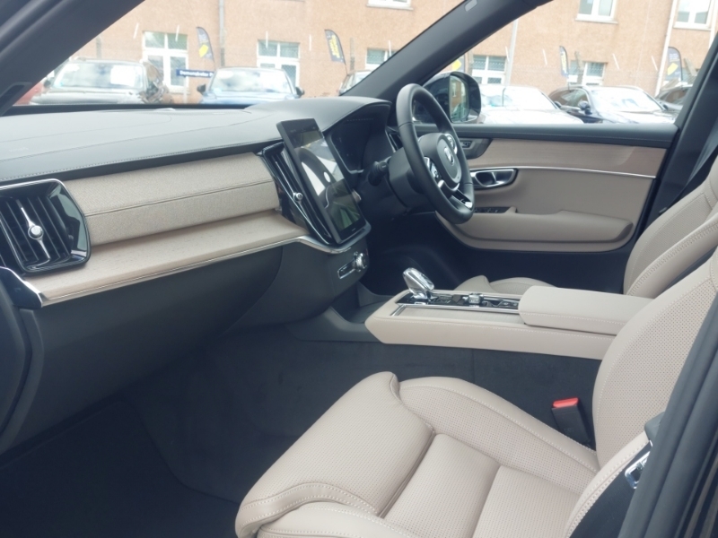 Volvo XC90 2.0 B5p Plus Pro Dark Awd Geartronic Black #5