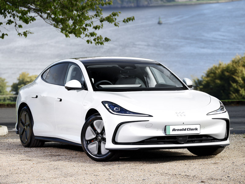 MG IM5 217Kw Standard Range 75Kwh NU26TOM White
