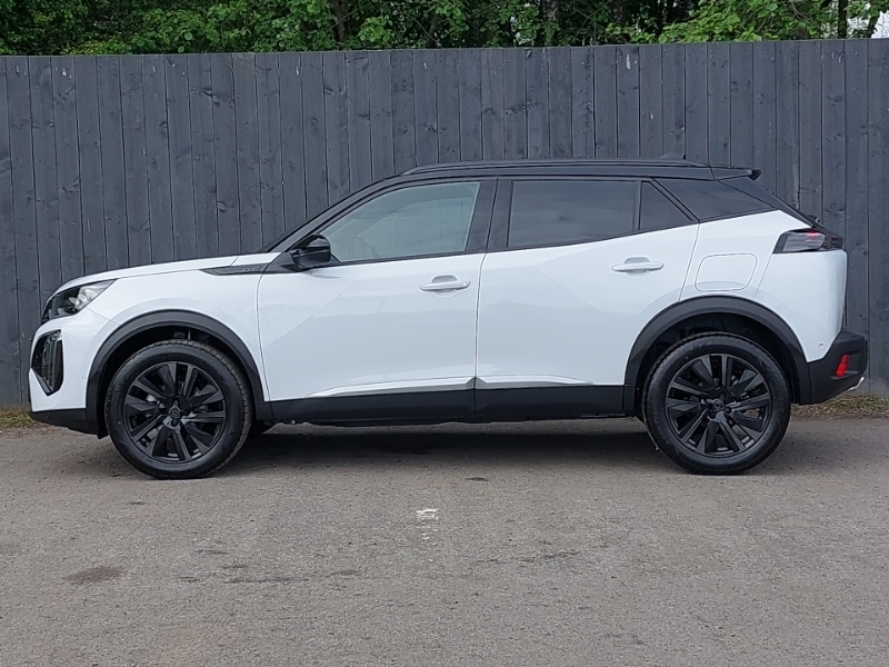 Peugeot 2008 1.2 Puretech 130 Gt Premium Eat8 White #4
