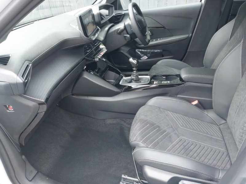 Peugeot 208 1.2 Puretech 100 Gt Premium SD26JZH White #5