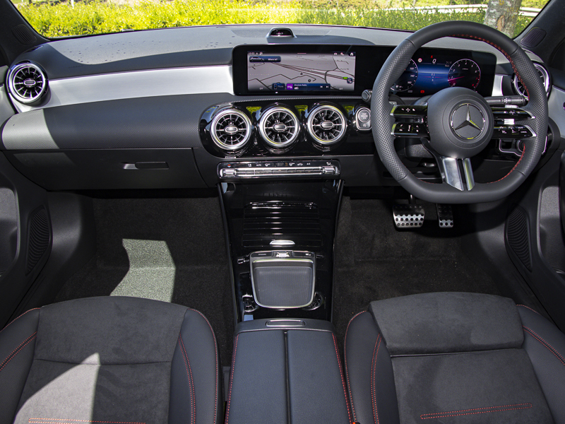 Mercedes-Benz A Class A180 Amg Line Executive Silver #5