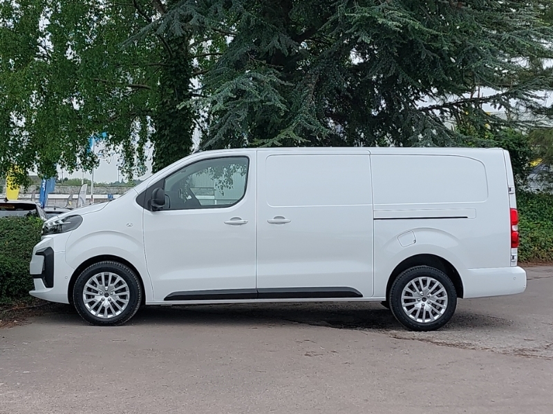 Peugeot Expert 2.0 Bluehdi 145 Asphalt Van SA26MBF White #4