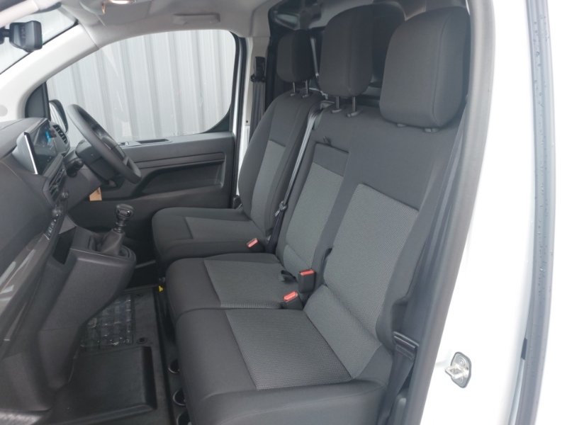 Peugeot Expert 2.0 Bluehdi 145 Asphalt Van White #6