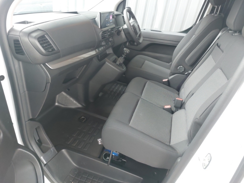 Peugeot Expert 2.0 Bluehdi 145 Asphalt Van White #5