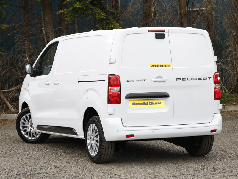 Peugeot Expert 2.0 Bluehdi 145 Asphalt Van SA26LXT White #2