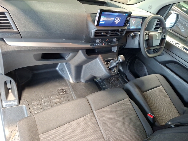 Peugeot Expert 2.0 Bluehdi 145 Asphalt Van SA26MBV White #3