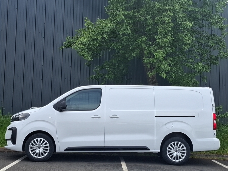 Peugeot Expert 2.0 Bluehdi 145 Asphalt Van SA26LZF White #4