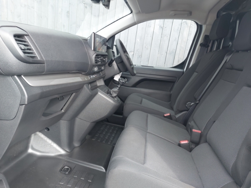 Peugeot Expert 2.0 Bluehdi 145 Asphalt Van SA26LZE White #5