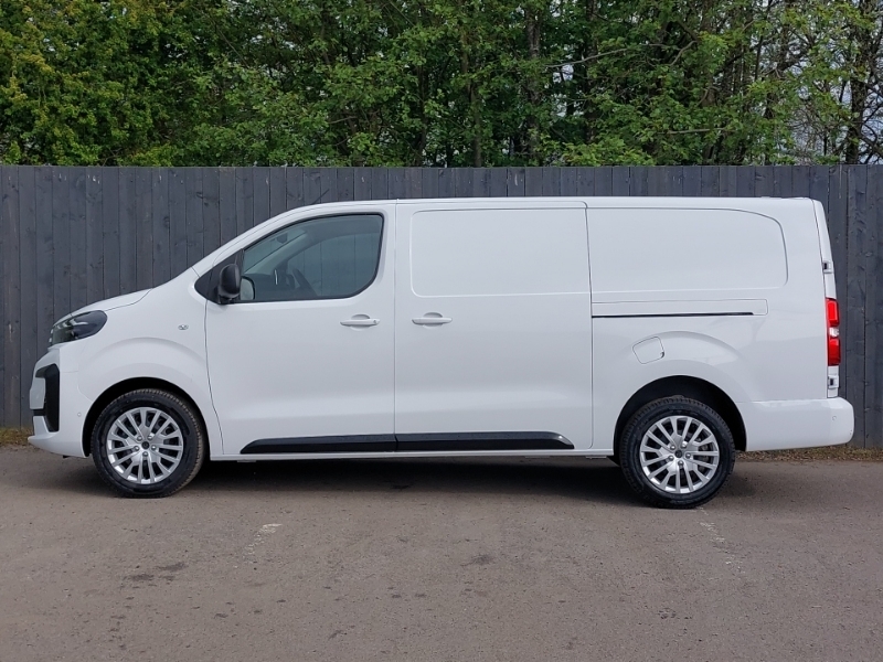 Peugeot Expert 2.0 Bluehdi 145 Asphalt Van SA26LZE White #4