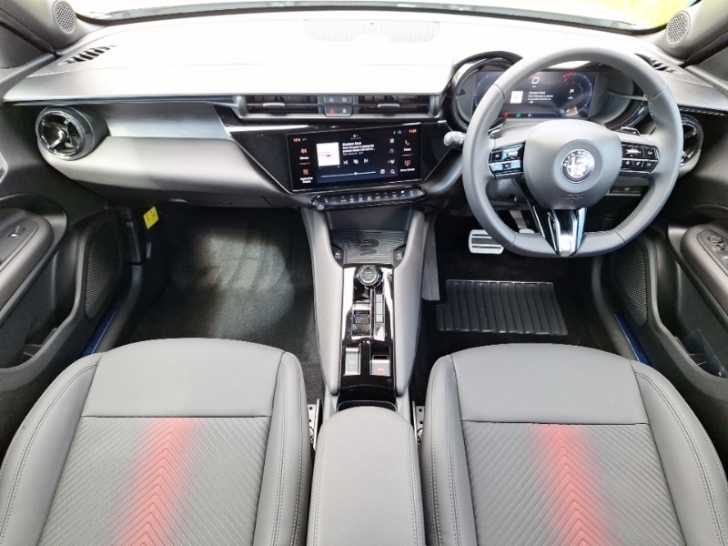 Alfa Romeo Junior 1.2 Turbo Ibrida ST26OER Grey #3