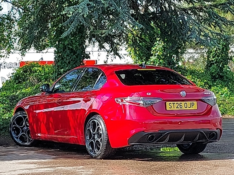 Alfa Romeo Giulia 2.0 Turbo Veloce Red #2