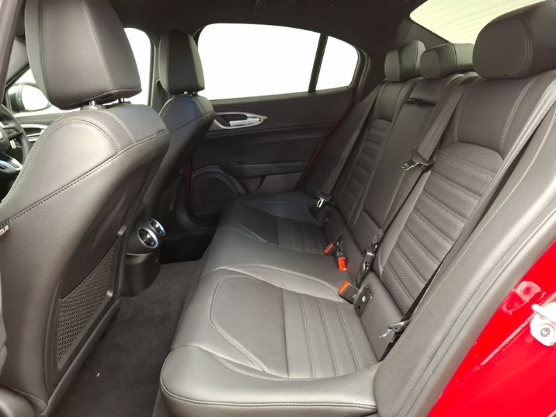 Alfa Romeo Giulia 2.0 Turbo Veloce ST26OJL Red #6