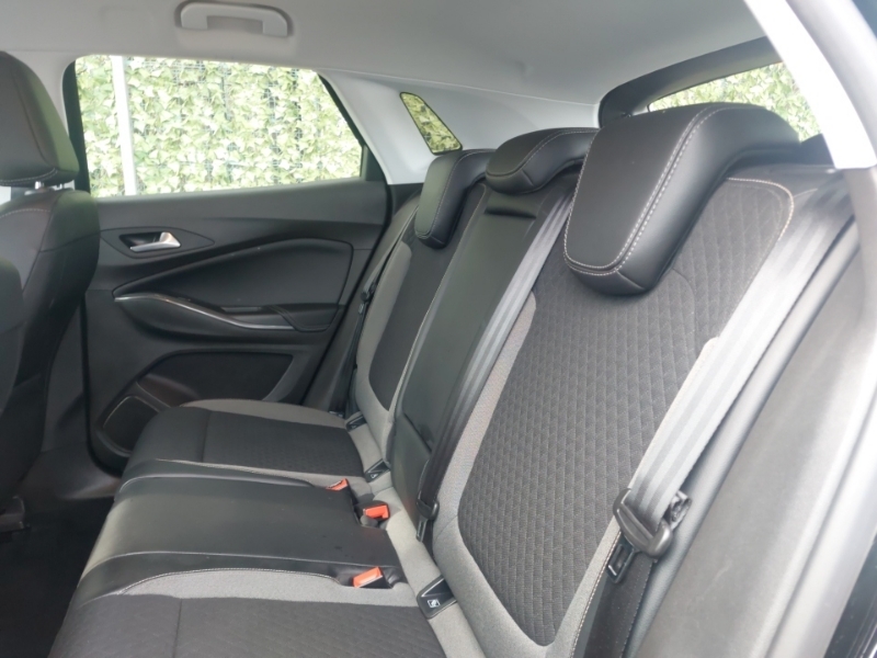 Vauxhall Grandland X 1.5 Turbo D Business Edition Nav DSZ7186 Black #6