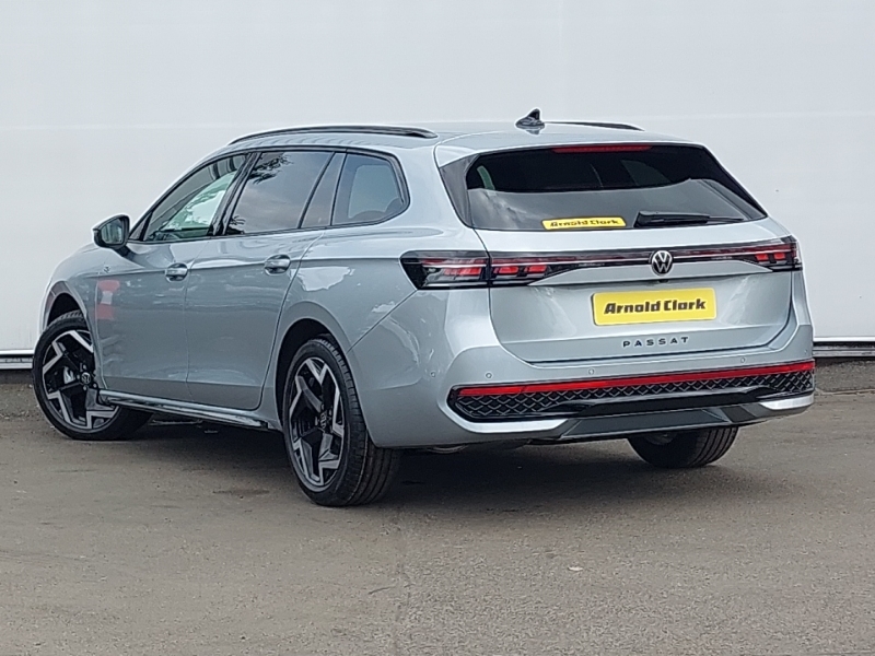 Volkswagen Passat 1.5 Etsi R-line Dsg  Silver #2