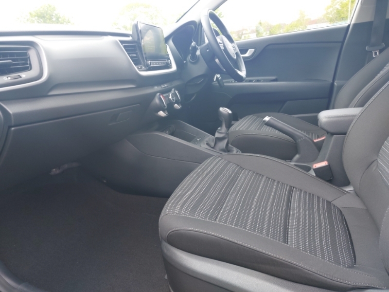 Kia Stonic 1.0T Gdi 99 2 SD23WNT Black #5