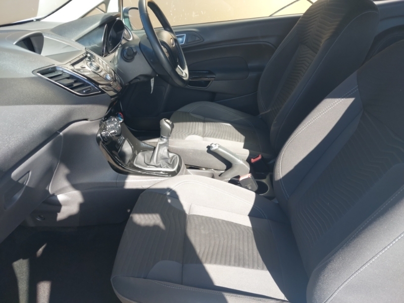 Ford Fiesta 1.25 82 Zetec MM64MWD White #5