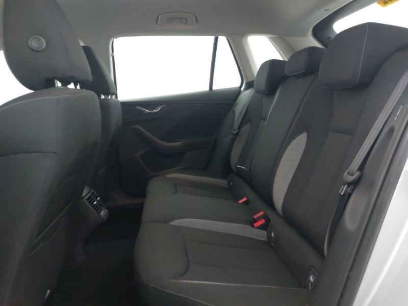 Skoda Kamiq 1.0 Tsi Se Edition Dsg YF74OJR Silver #6