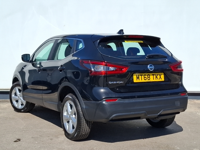 Nissan Qashqai 1.5 Dci 115 Acenta Premium MT68TKX Black #2