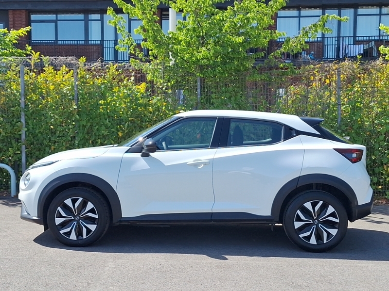 Nissan Juke 1.0 Dig-t 114 Acenta SK23JKZ White #4