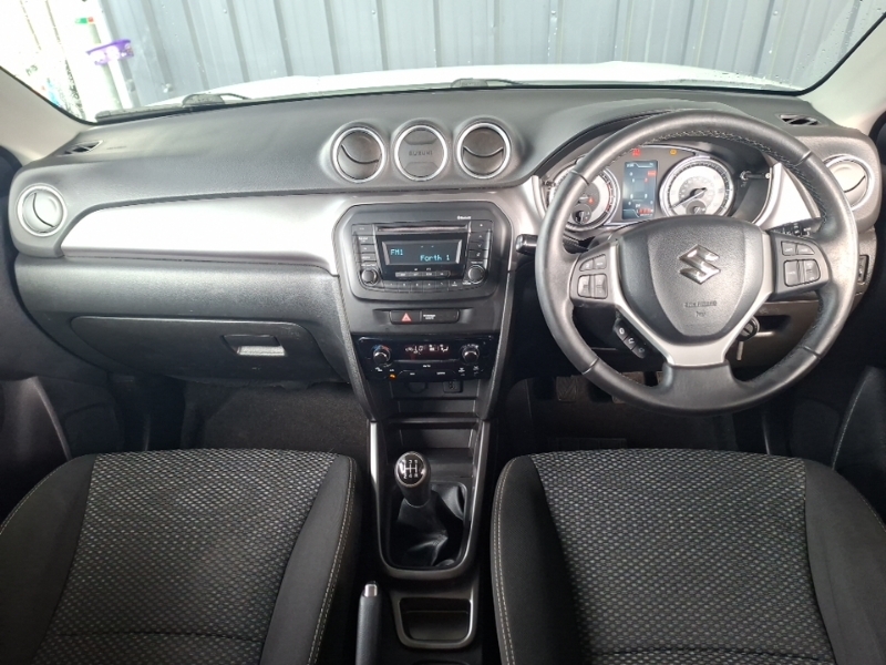 Suzuki Vitara 1.0 Boosterjet Sz4 KM19HEV White #3