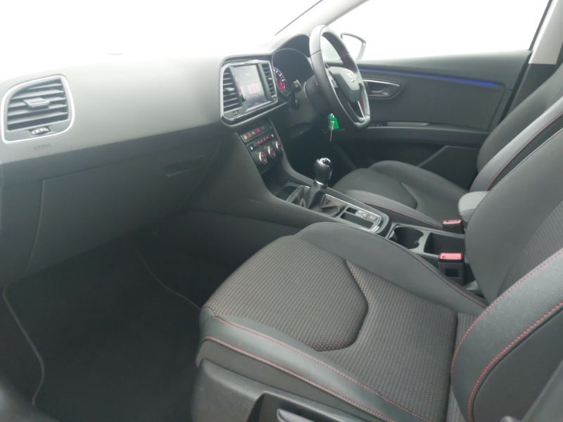 Seat Leon 1.5 Tsi Evo Fr Ez YA69MWP White #5