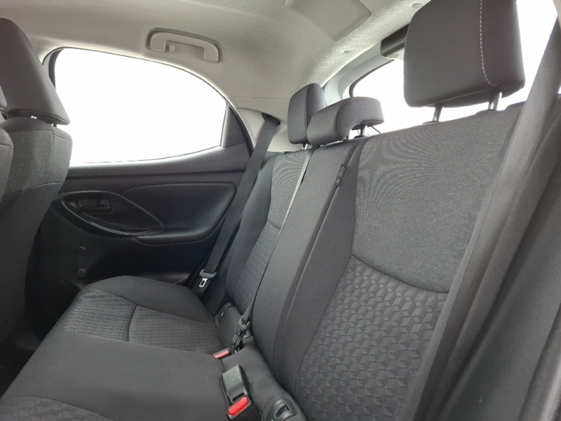 Toyota Yaris 1.5 Hybrid Icon Cvt DU73EJZ White #6
