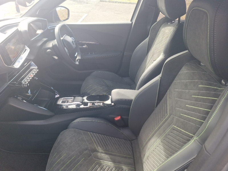 Peugeot 2008 1.2 Puretech 130 Gt Premium Eat8 SD26LRO Grey #5