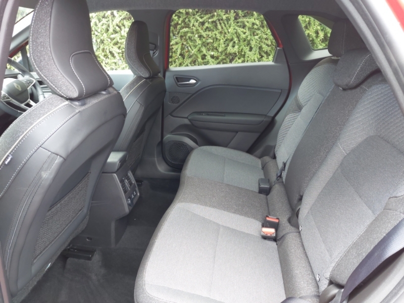 Renault Symbioz 1.3 Tce 140 Techno HK75UFV Red #6