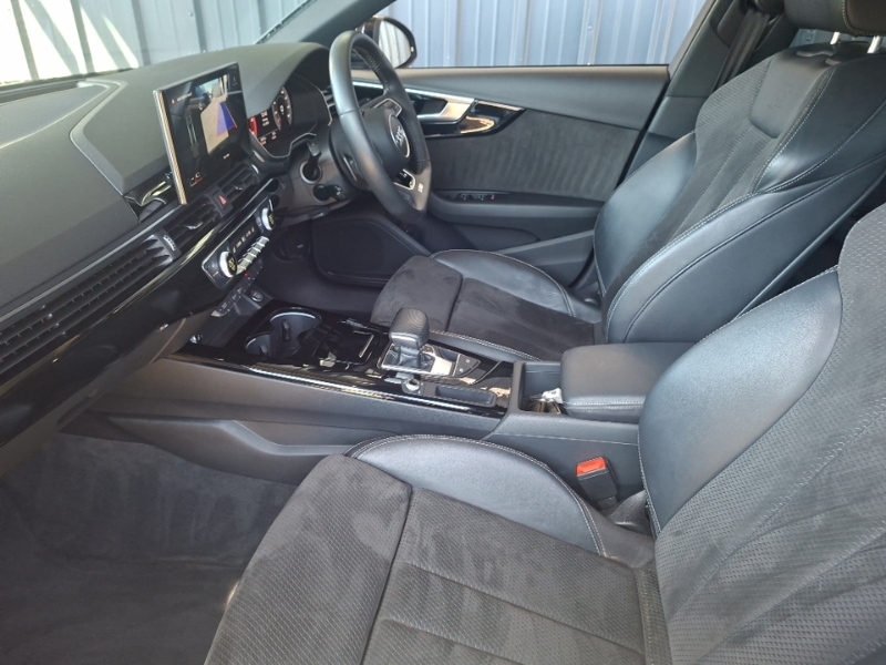 Audi A4 35 Tdi Black Edition S Tronic PN20JFO Black #5