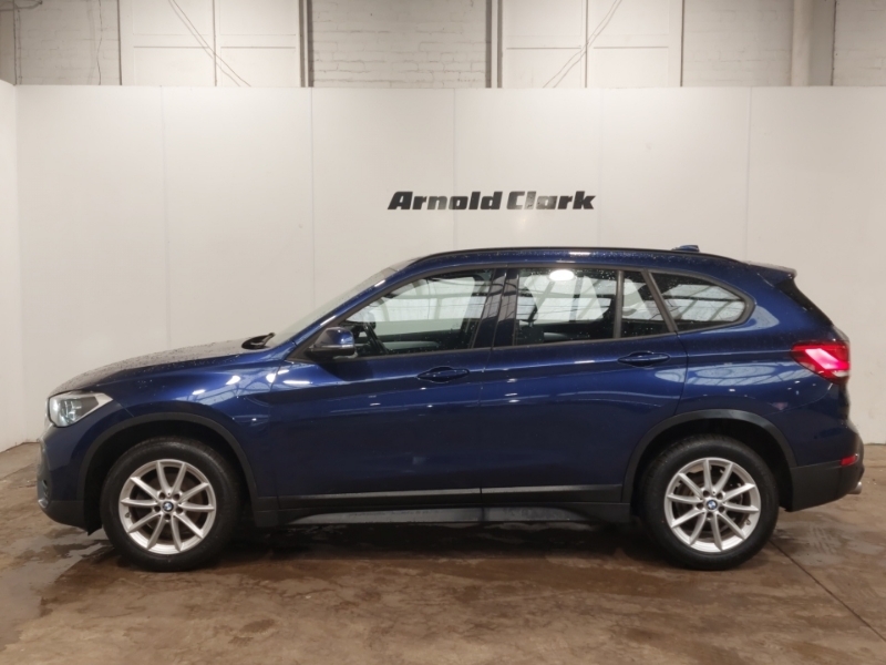 BMW X1 Sdrive 18I Se Blue #4