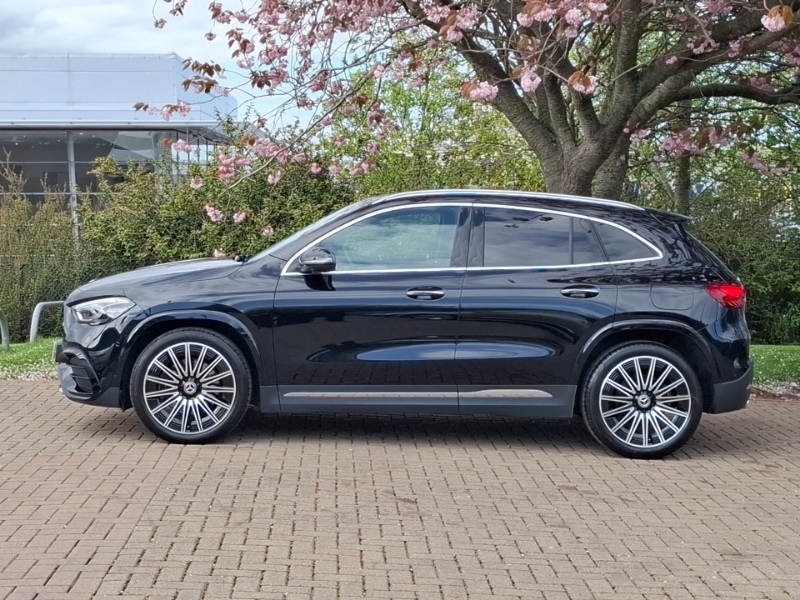 Mercedes-Benz GLA Class Gla 220D 4Matic Amg Line Premium Plus KN25VGL Black #4