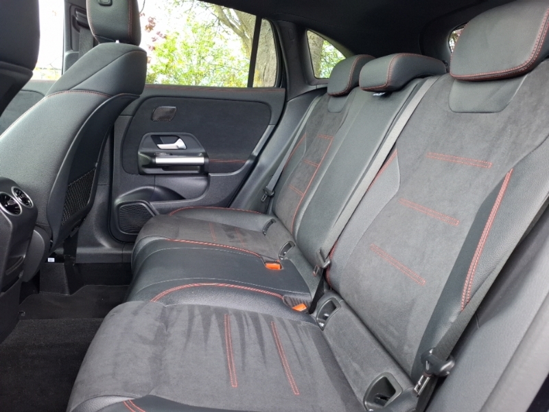 Mercedes-Benz GLA Class Gla 220D 4Matic Amg Line Premium Plus KN25VGL Black #6