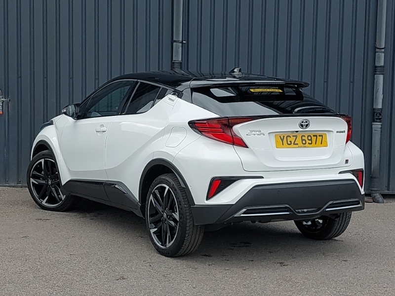 Toyota C-Hr 1.8 Hybrid Gr Sport Cvt YGZ6977 White #2