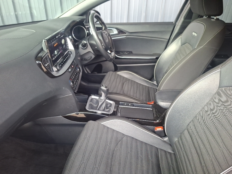 Kia Proceed 1.5T Gdi Isg Gt-line MW23WJO Black #5
