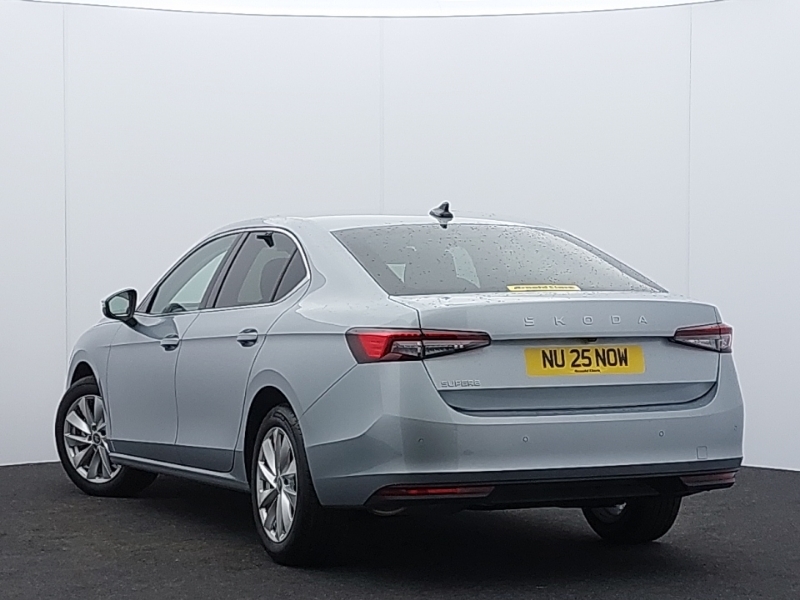 Skoda Superb 1.5 Tsi E-tec Se Technology Dsg Silver #2