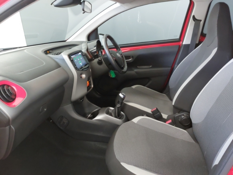 Toyota Aygo 1.0 Vvt-i X-trend Tss SA70TBU Red #5
