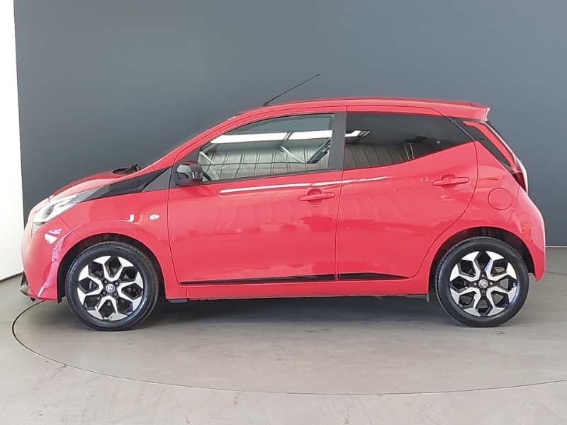 Toyota Aygo 1.0 Vvt-i X-trend Tss SA70TBU Red #4