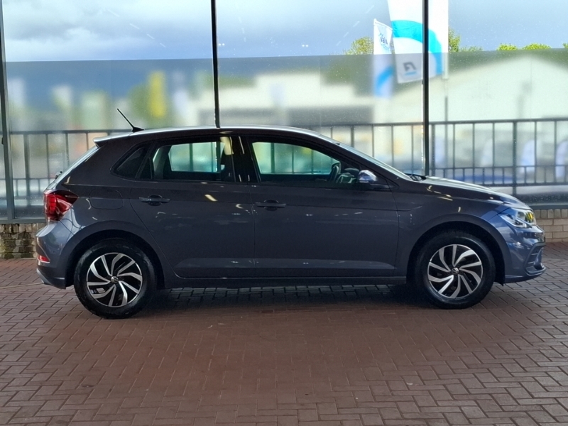 Volkswagen Polo 1.0 Life SD73XLT Grey #4