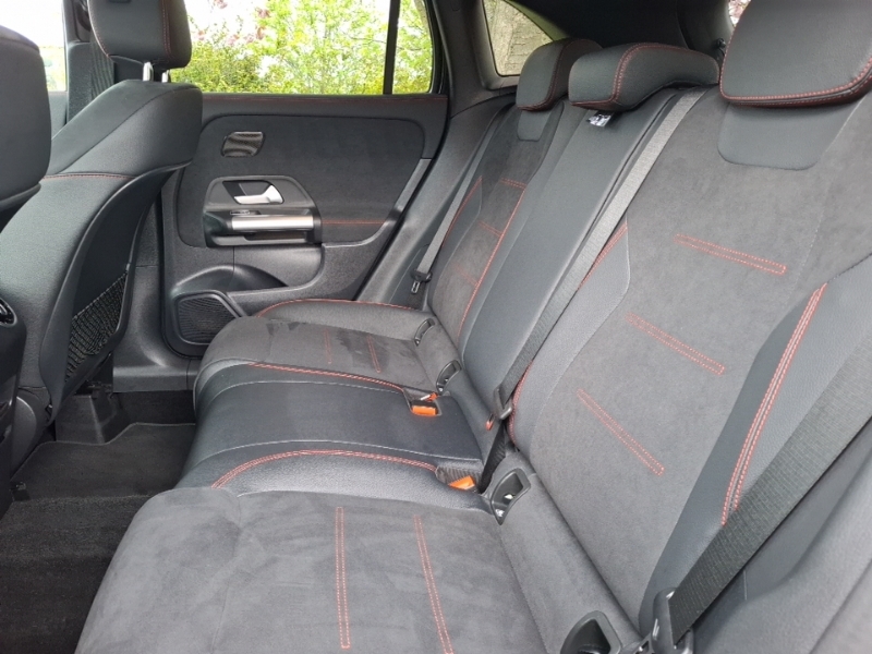Mercedes-Benz GLA Class Gla 200 Amg Line Premium LR74WDJ Black #6