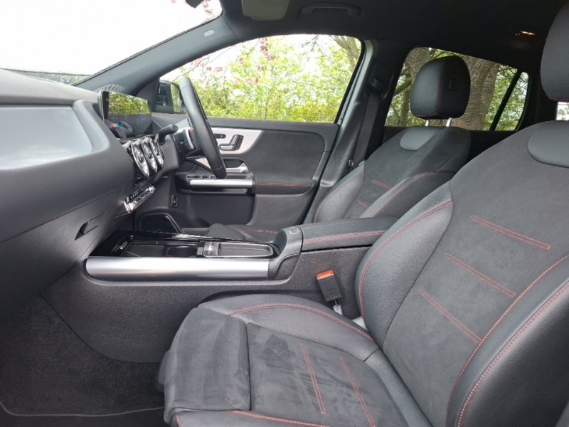 Mercedes-Benz GLA Class Gla 200 Amg Line Premium LR74WDJ Black #5