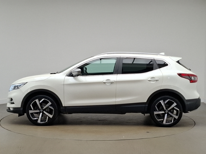Nissan Qashqai 1.3 Dig-t Tekna BG68PZV White #4