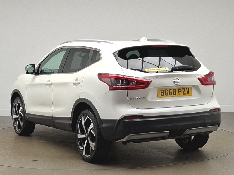 Nissan Qashqai 1.3 Dig-t Tekna BG68PZV White #2