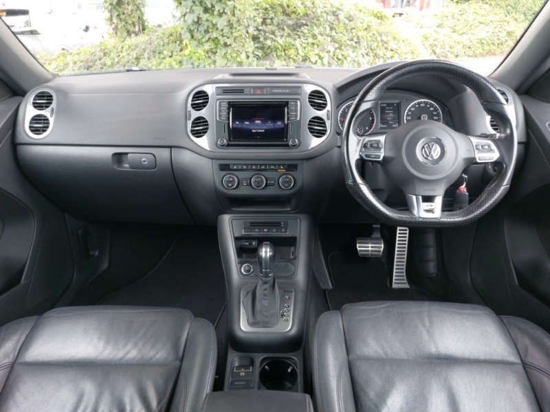 Volkswagen Tiguan 2.0 Tdi Bluemotion Tech R-line Edition 150 Dsg DL65DHN White #3