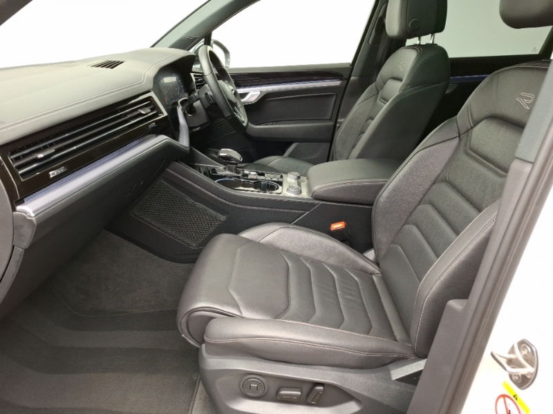 Volkswagen Touareg 3.0 V6 Tdi 4Motion Black Edition Tip CF72YDA White #5