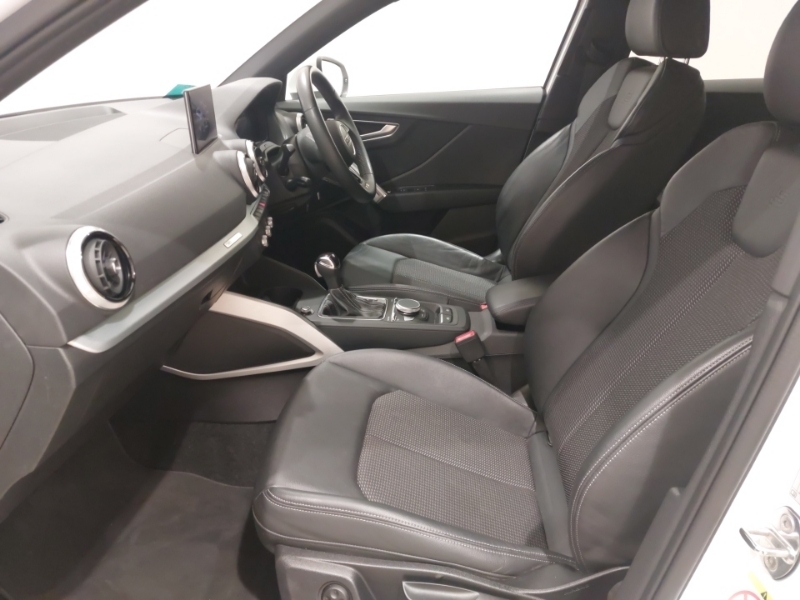 Audi Q2 35 Tfsi S Line S Tronic ML22GGZ White #5